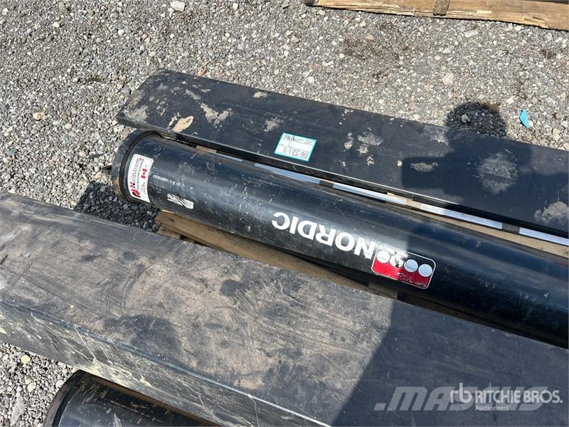 Quantity of Hydraulic Cylinders Ostale kargo komponente