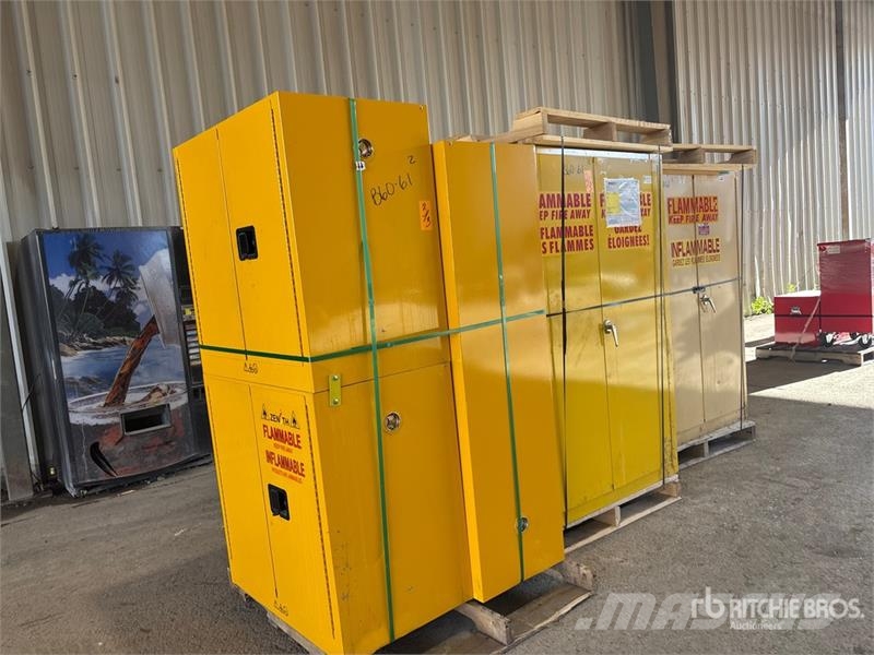  Quantity of Inflammables Storage Cabinet Andre komponenter