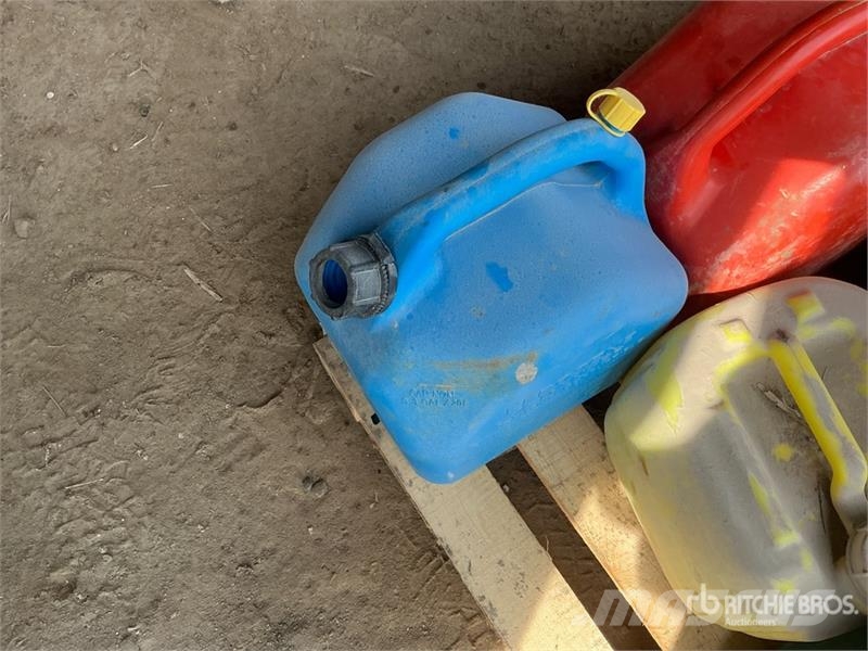 Quantity of Jerry Cans Other components