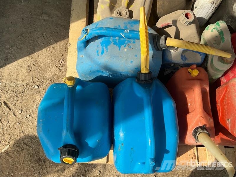 Quantity of Jerry Cans Other components