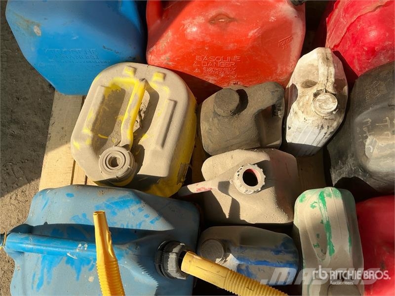 Quantity of Jerry Cans Other components