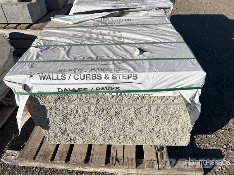 Quantity of Landscaping Slabs ماكينات زراعية - غير ذلك