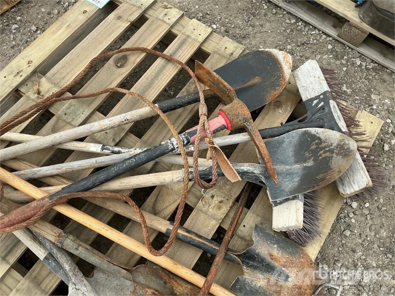 Quantity of Landscaping and Digging Tools Other components