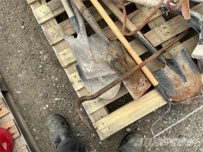 Quantity of Landscaping and Digging Tools Other components