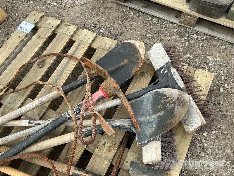 Quantity of Landscaping and Digging Tools Other components