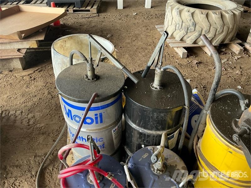 Quantity of Lubricant and Grease Pumps Other components