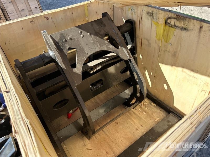 Quantity of Machpro Excavator AT1 Excavator Attac Drugi deli