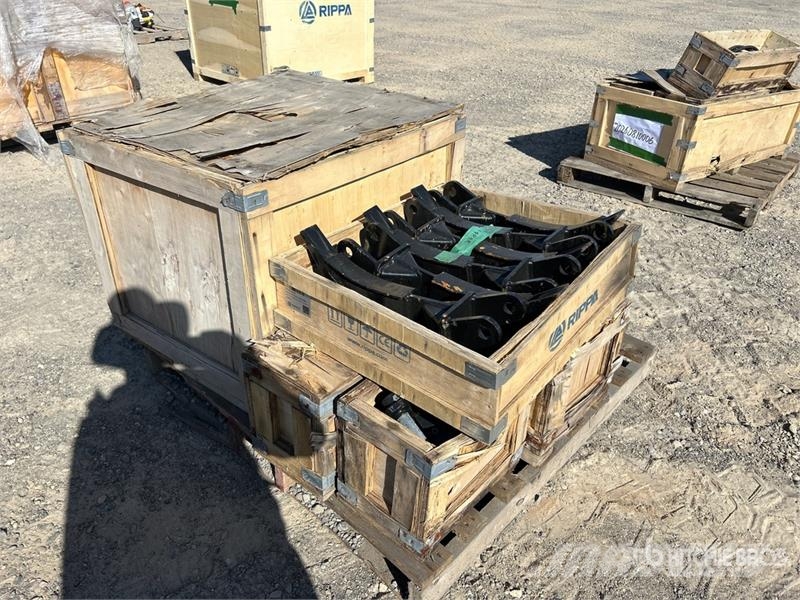 Quantity of Machpro Excavator AT1 Excavator Attac Drugi deli
