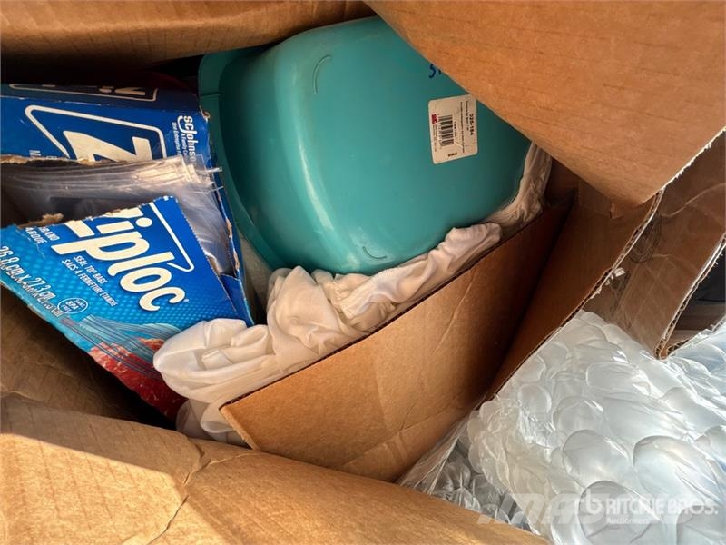 Quantity of Medical Supplies Camiones bañeras basculantes o volquetes