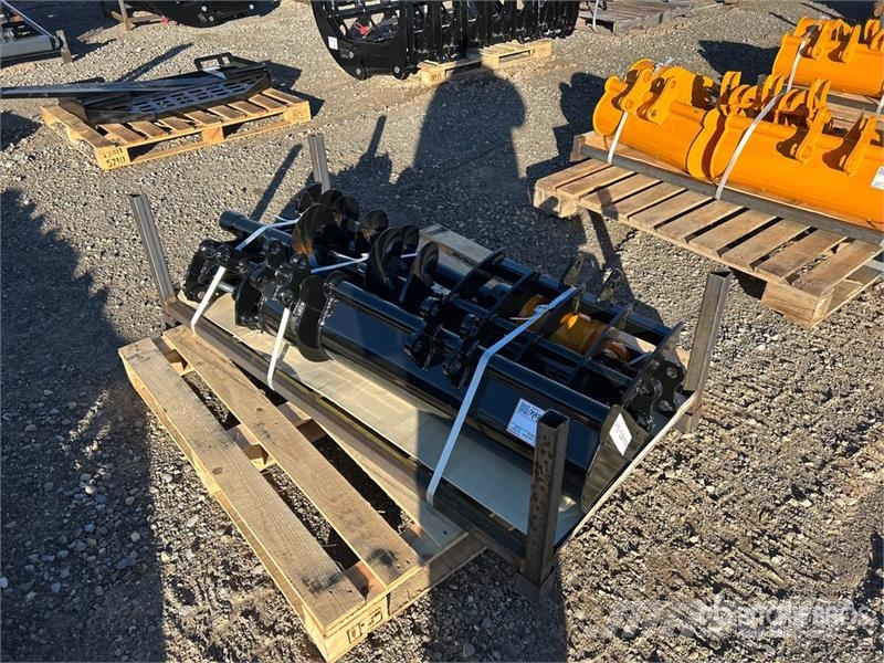  Quantity of Mini Excavator Attachments (Unused) Otros componentes