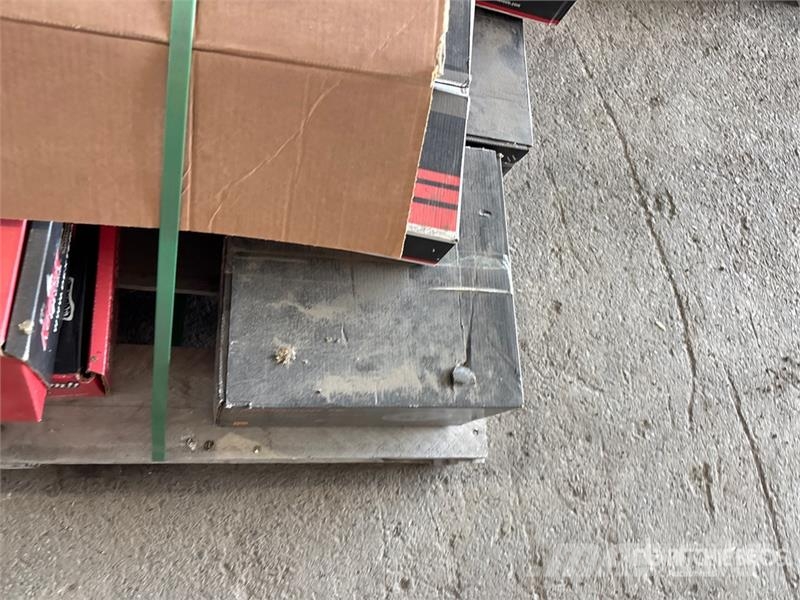 Quantity of Misc. Shop Parts Ostale komponente za građevinarstvo