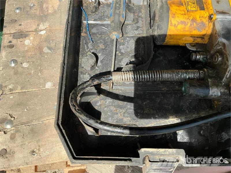 Quantity of Miscellaneous Woodworking Tools Ďalšie komponenty