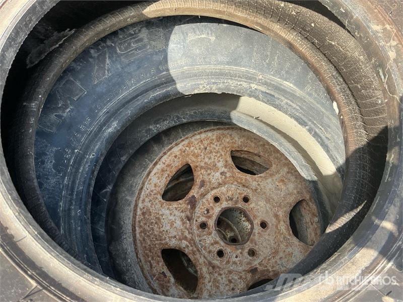 Quantity of Mixed Tires Pneumatici, ruote e cerchioni