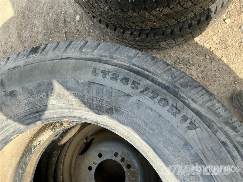 Quantity of Mixed Tires Pneumatici, ruote e cerchioni