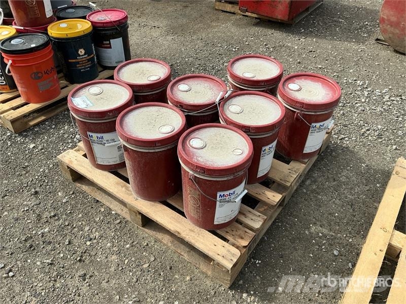 Quantity of Mobil Transmission Fluid Inne akcesoria