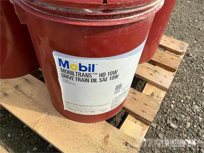Quantity of Mobil Transmission Fluid Inne akcesoria