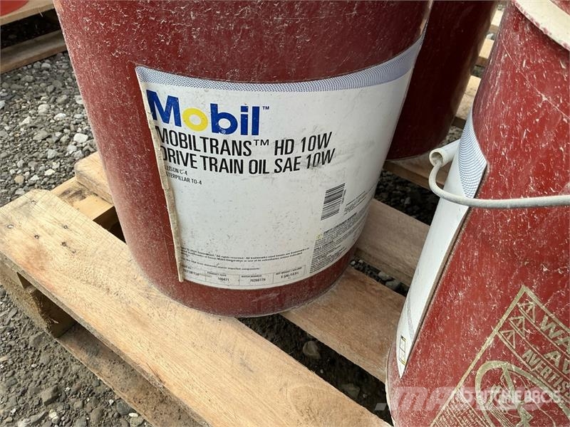 Quantity of Mobil Transmission Fluid Inne akcesoria