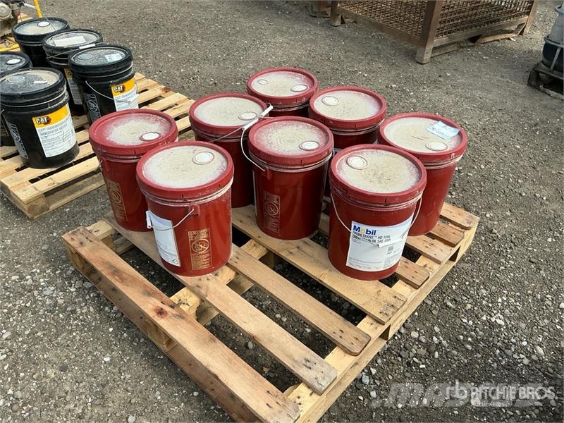 Quantity of Mobil Transmission Fluid Inne akcesoria