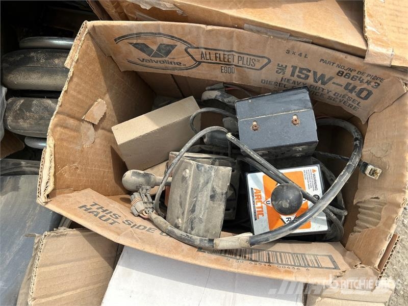 Quantity of Of GPS Modules, Nuts/Screws/Bolts, Pl Drugi deli