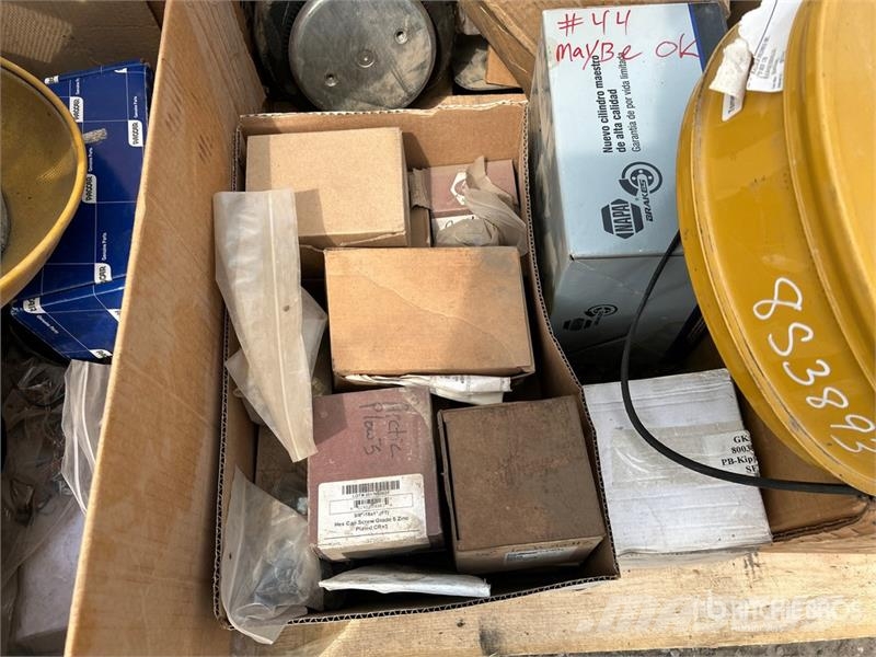 Quantity of Of GPS Modules, Nuts/Screws/Bolts, Pl Drugi deli