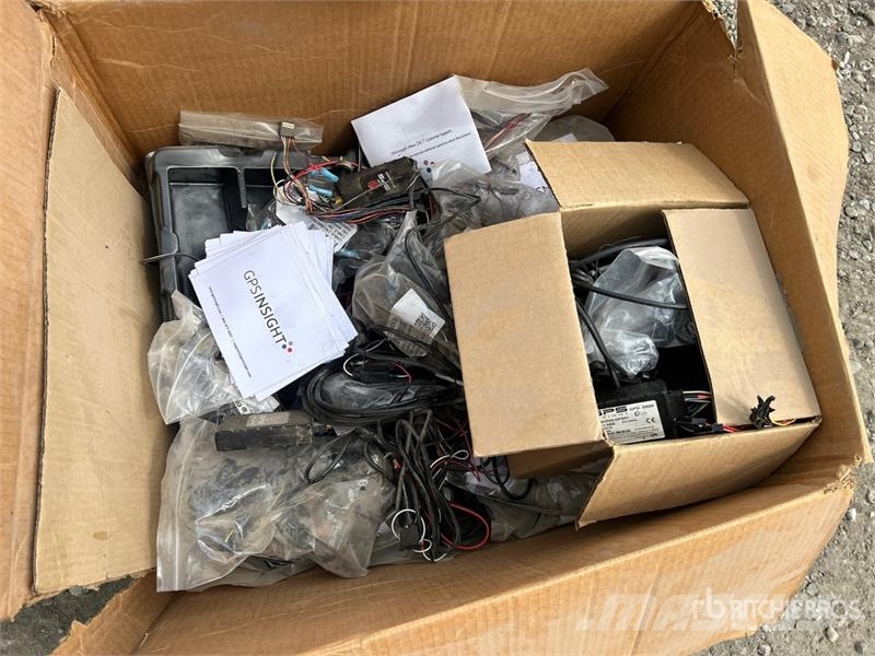 Quantity of Of GPS Modules, Nuts/Screws/Bolts, Pl Drugi deli