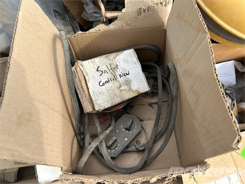 Quantity of Of GPS Modules, Nuts/Screws/Bolts, Pl Drugi deli
