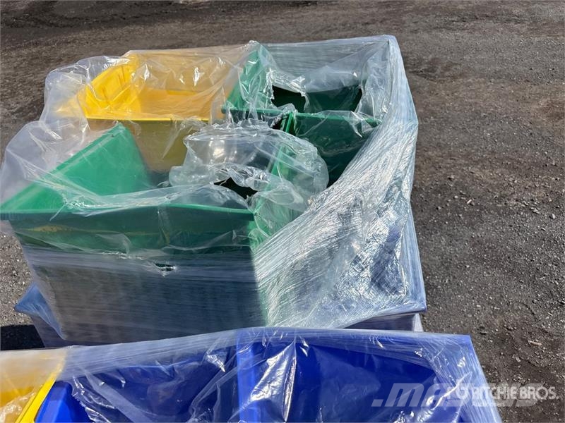 Quantity of Plastic Boxes Drugi deli