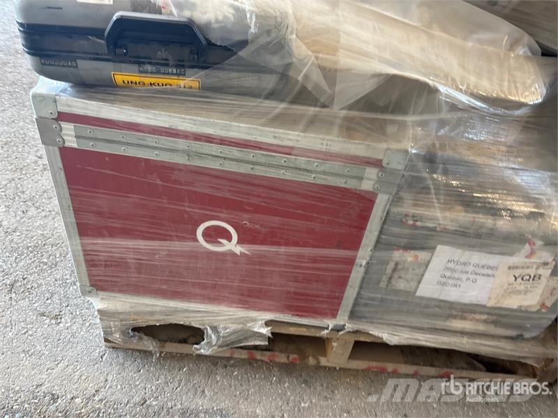  Quantity of Pouches and Cases Tipper trucks