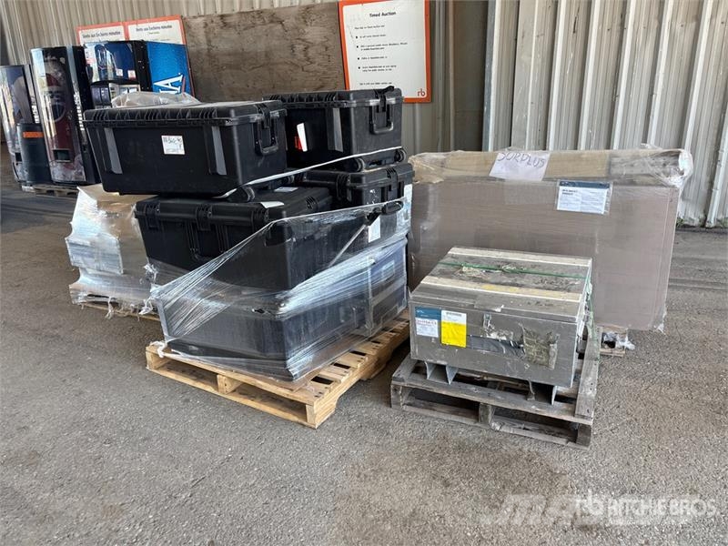  Quantity of Pouches and Cases Tipper trucks