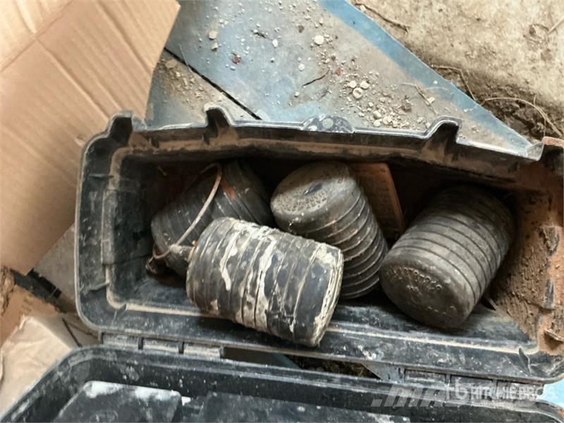 Quantity of PVC Cement, Primers, fittings Andere Zubehörteile