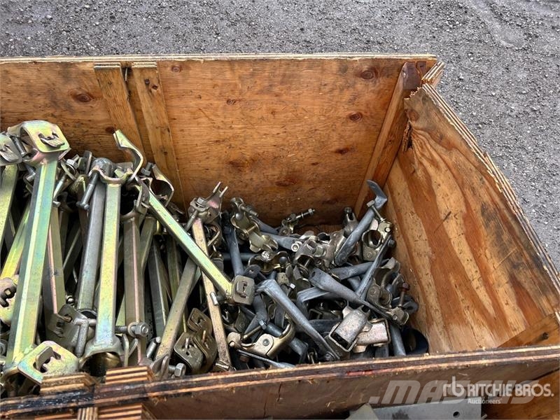 Quantity of Qty of DB Clamps, Stair Thread, Lattic Diger parçalar