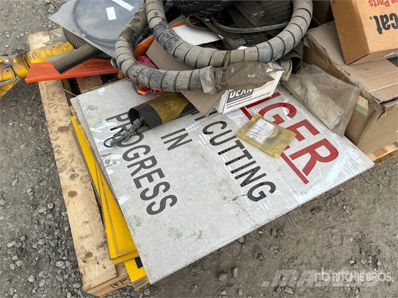 Quantity of Ryobi Angle Grinders, Mixed Signs, Bob Drugi deli
