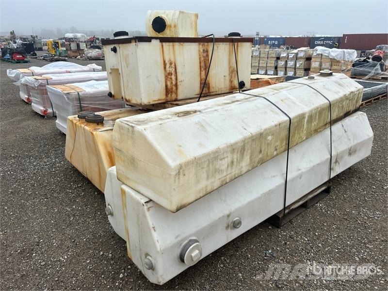 Quantity of Sander Truck Tanks Transportes - Outros
