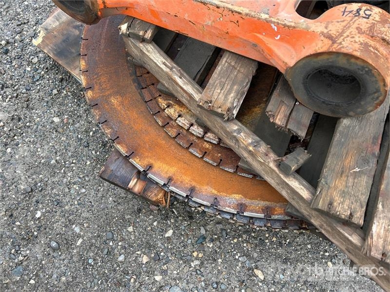  Quantity of Saw, Blades, Excavator Parts مكونات أخرى