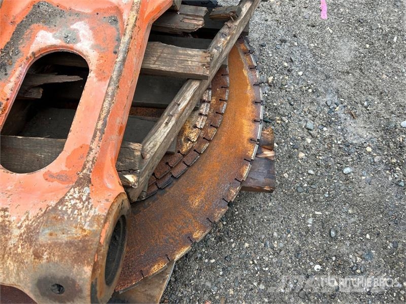  Quantity of Saw, Blades, Excavator Parts مكونات أخرى