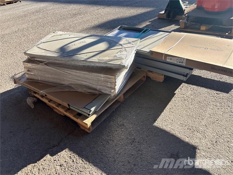  Quantity of Shelving Andre komponenter