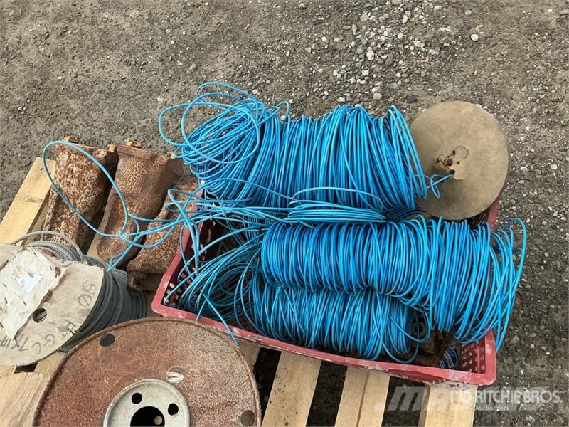 Quantity of Spools with Cable Other components