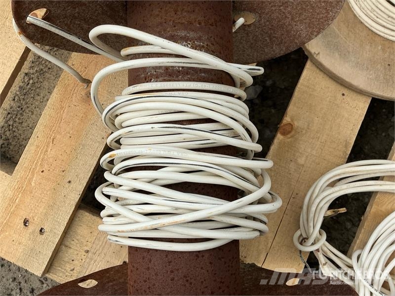 Quantity of Spools with Cable Other components