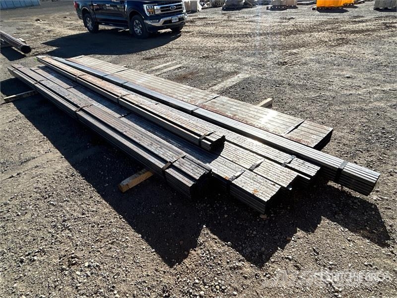  Quantity of Square Steel Pipes معدات البناء - غير ذلك