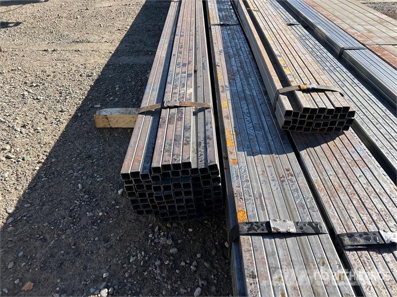  Quantity of Square Steel Pipes معدات البناء - غير ذلك