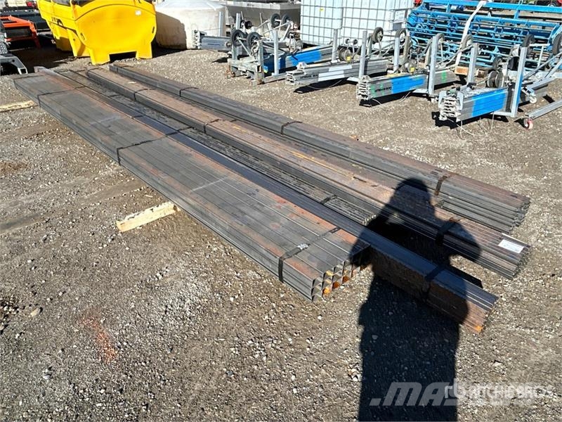  Quantity of Square Steel Pipes معدات البناء - غير ذلك