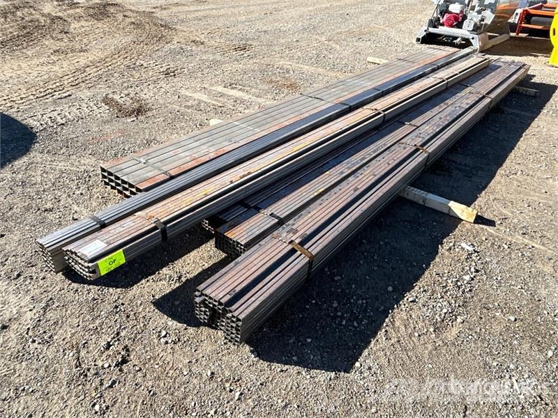  Quantity of Square Steel Pipes معدات البناء - غير ذلك