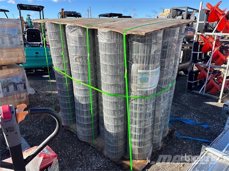 Quantity of STARVOX SV0566-21 66 ft x 5 ft Hot-di Fencing equipment
