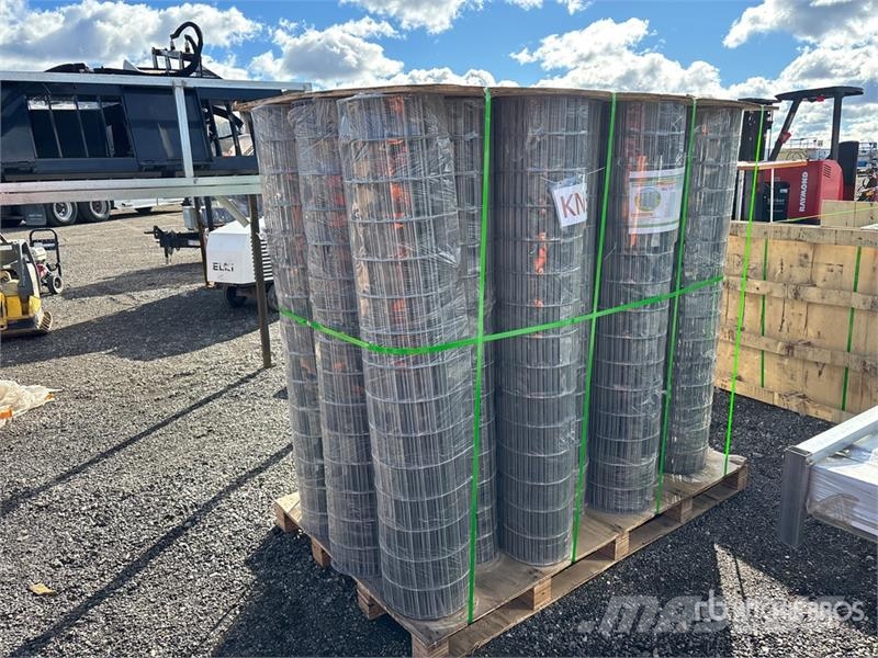 Quantity of STARVOX SV0566-21 66 ft x 5 ft Hot-di Fencing equipment