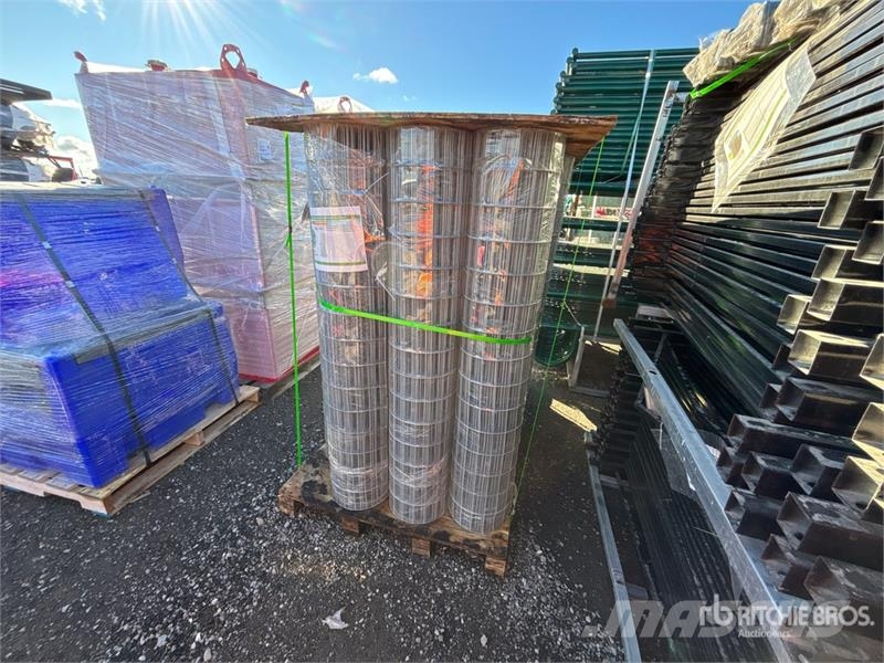 Quantity of STARVOX SV0566-21 66 ft x 5 ft Hot-di Fencing equipment