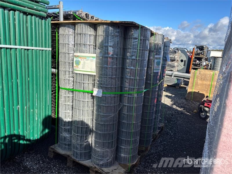 Quantity of STARVOX SV0566-21 66 ft x 5 ft Hot-di Fencing equipment