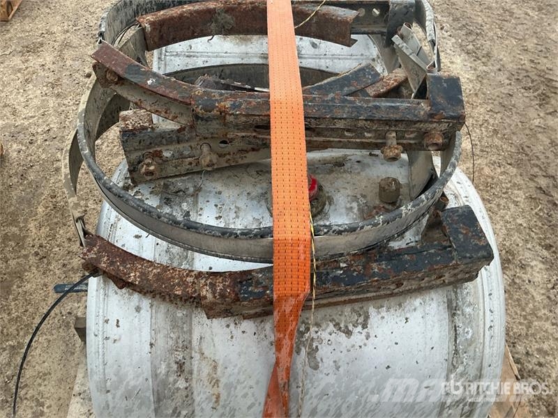 Quantity of Steel Hydraulic/Fuel Tanks Transportes - Outros