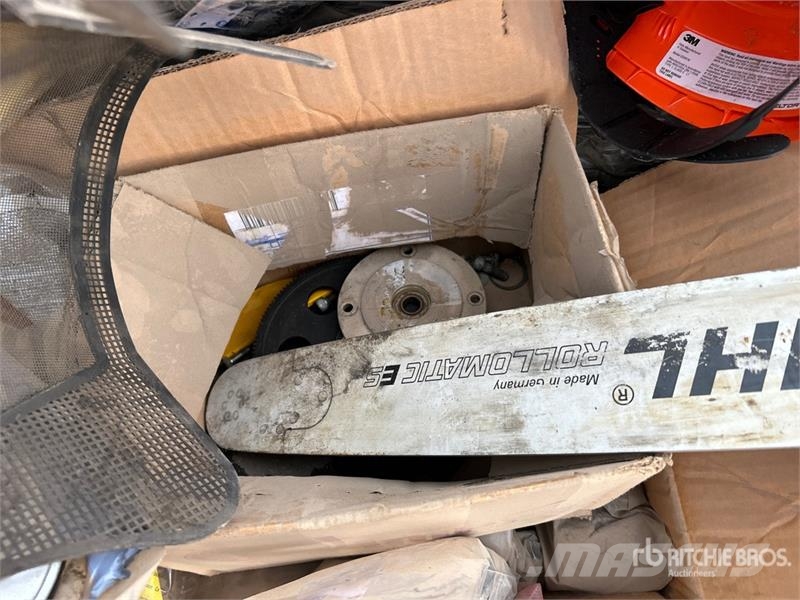 Quantity of Straps/Headed Pins, Safety Equipment Drugi deli
