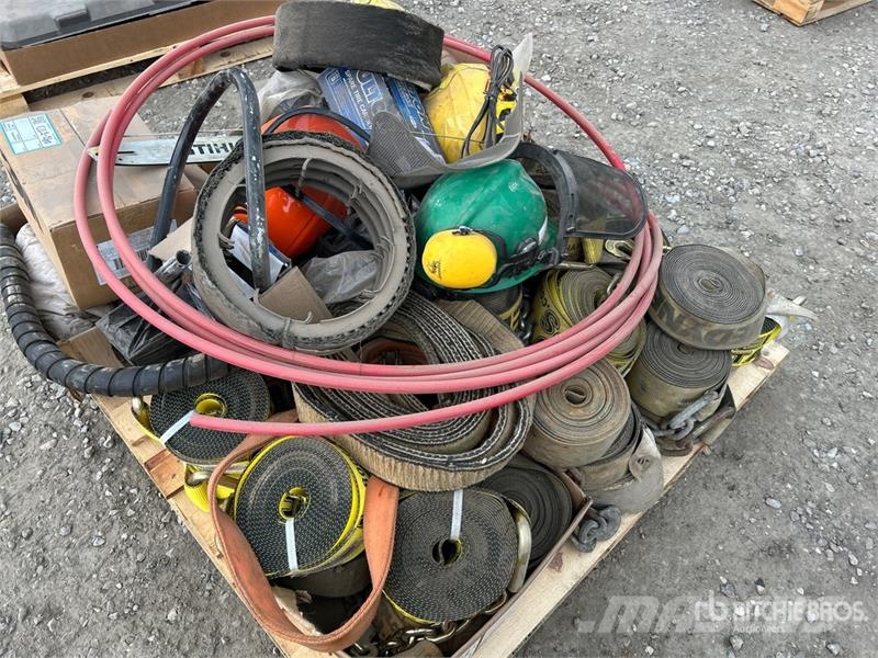Quantity of Straps/Headed Pins, Safety Equipment Drugi deli