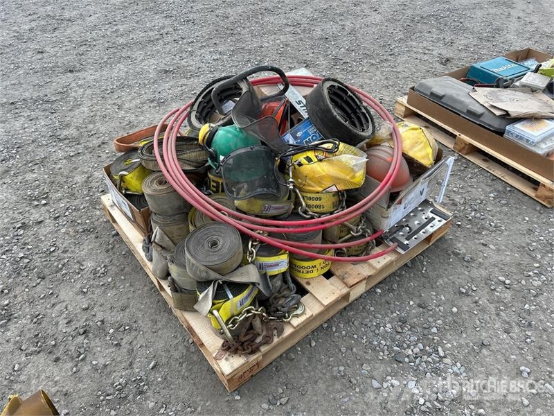 Quantity of Straps/Headed Pins, Safety Equipment Drugi deli